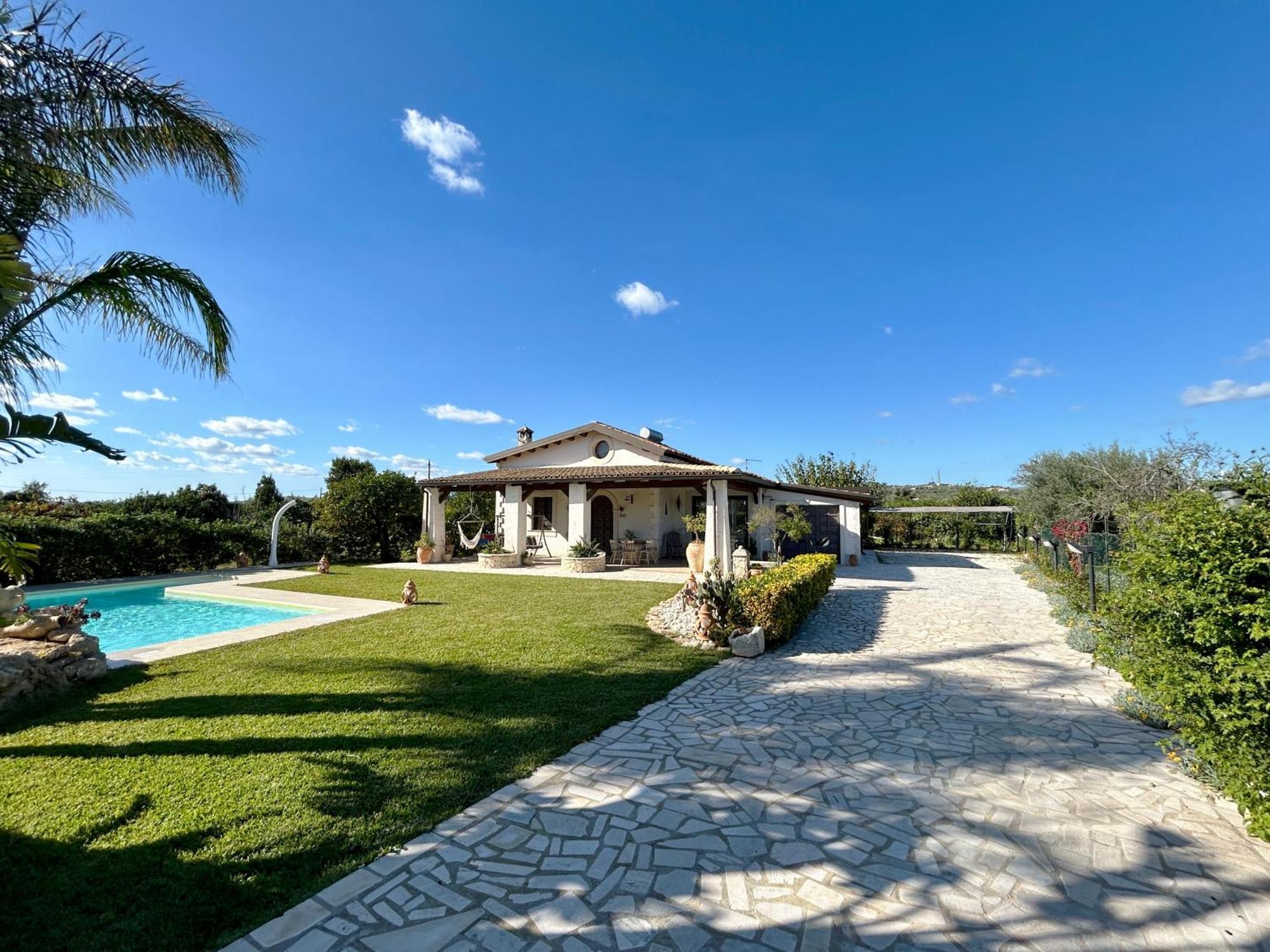 Villa Suq With Pool, Parking & Wifi Noto Exteriér fotografie